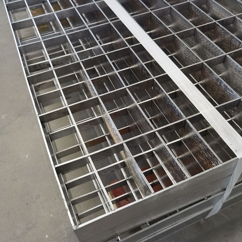 污水處理廠鋼格柵的特點與優(yōu)勢