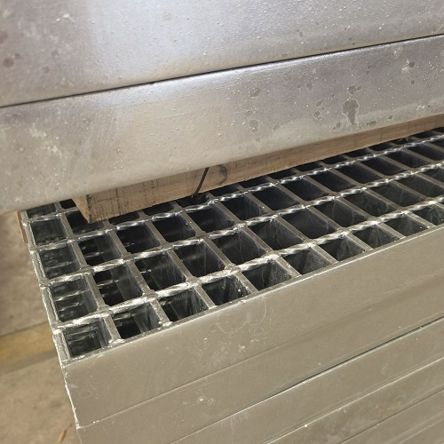 鋼格柵樣品檢測門道多，這些檢驗(yàn)項(xiàng)目別忽略