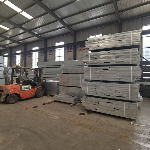 鋼格柵采購(gòu)成本控制：?jiǎn)蝺r(jià)、運(yùn)輸、安裝省錢妙招