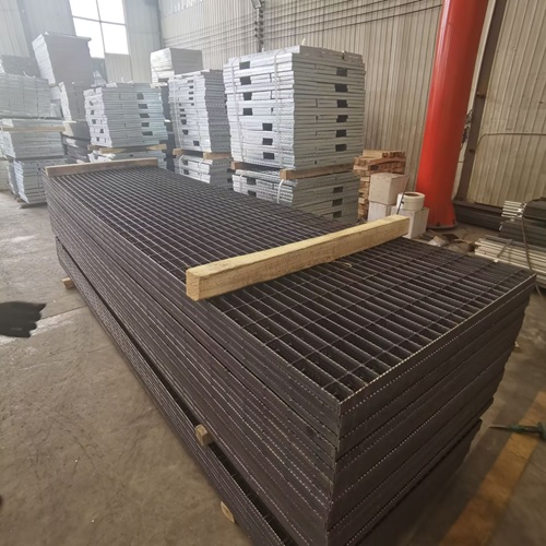 線上線下買鋼格柵有啥區(qū)別？看完再下單不后悔