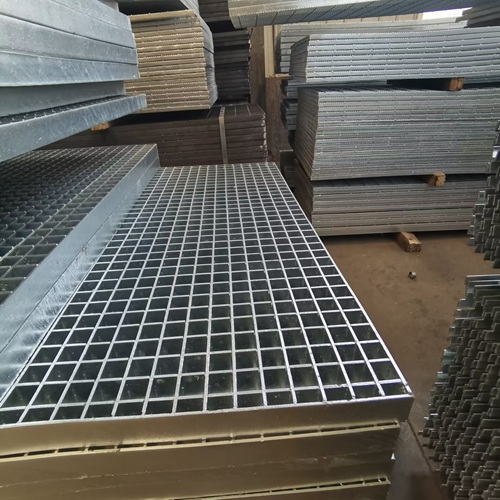 鋼格柵知識科普：材質(zhì)、規(guī)格如何影響使用效果？