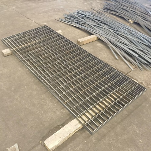 鋼格柵對比傳統(tǒng)材料，優(yōu)勢竟有這么多？