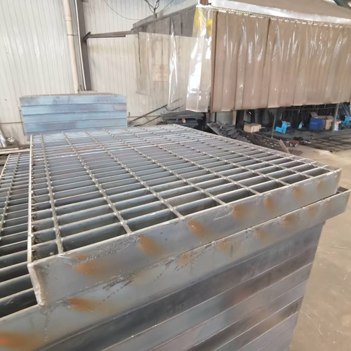 智能工廠里的鋼格板，不只是鋪地那么簡單