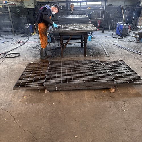 鋼格柵板為什么容易生銹？原因在這里