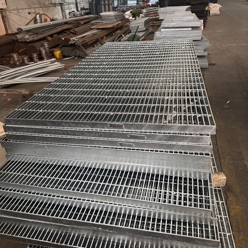 音樂節(jié)舞臺搭建必用鋼格板，承重強還易拆卸