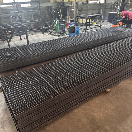 鋼格板是怎么生產(chǎn)的完整生產(chǎn)流程全曝光